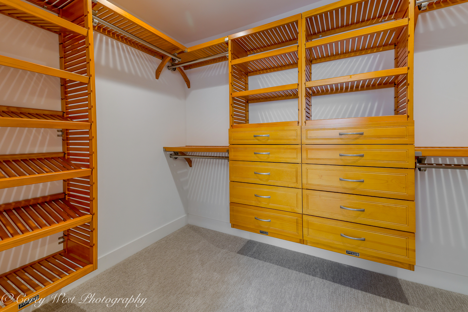 42W668 Steeplechase Drive, St. Charles, IL 60175