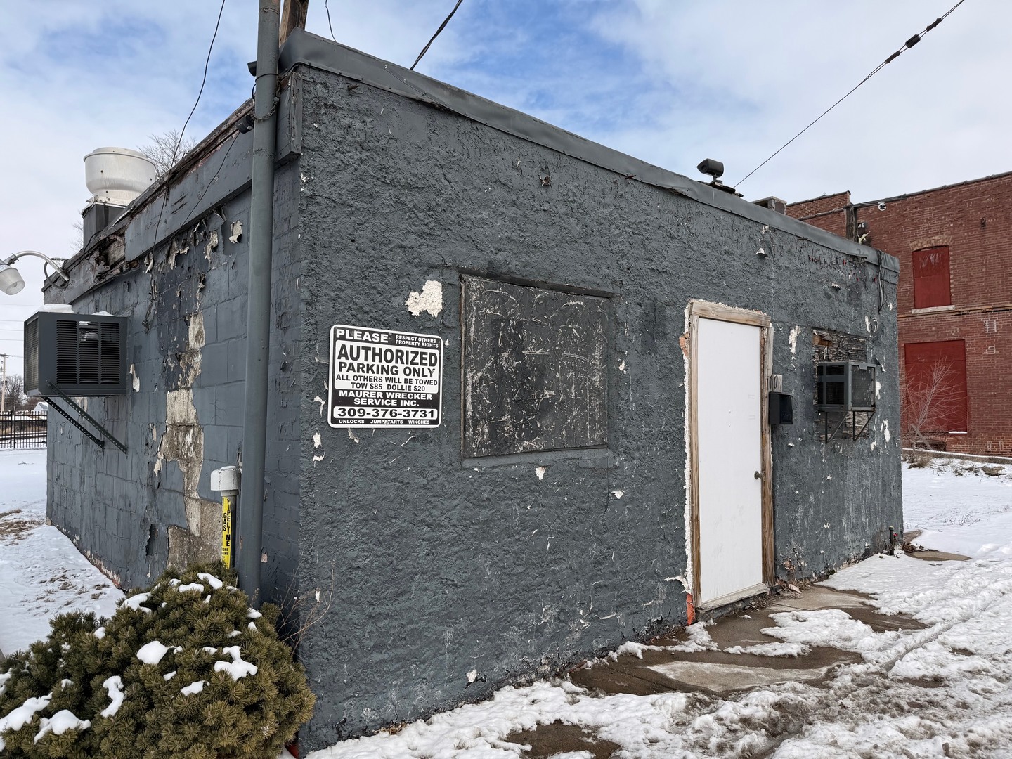 1105 W Washington Street, Bloomington, IL 61701