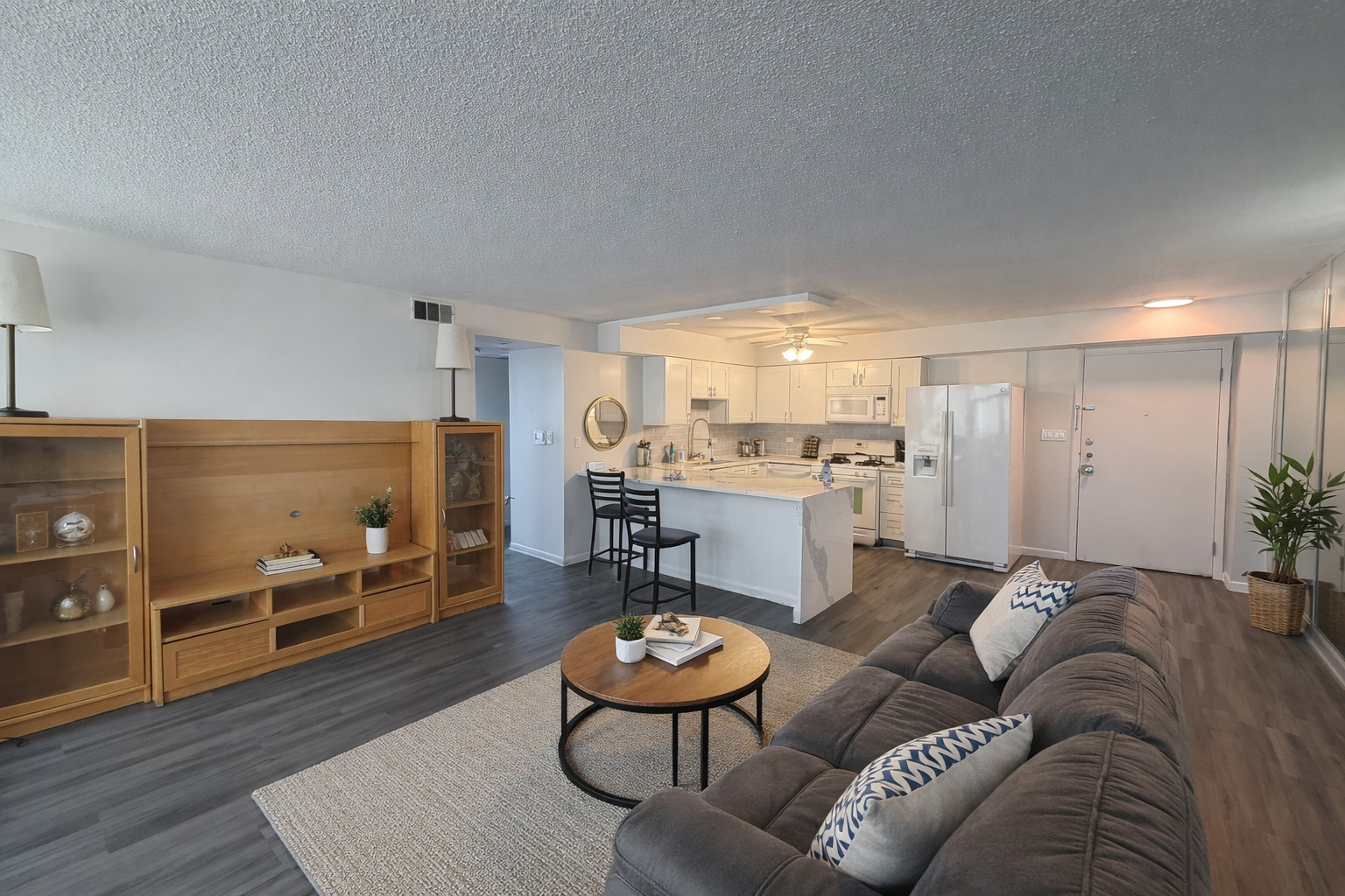 7234 W North Avenue #502, Elmwood Park, IL 60707