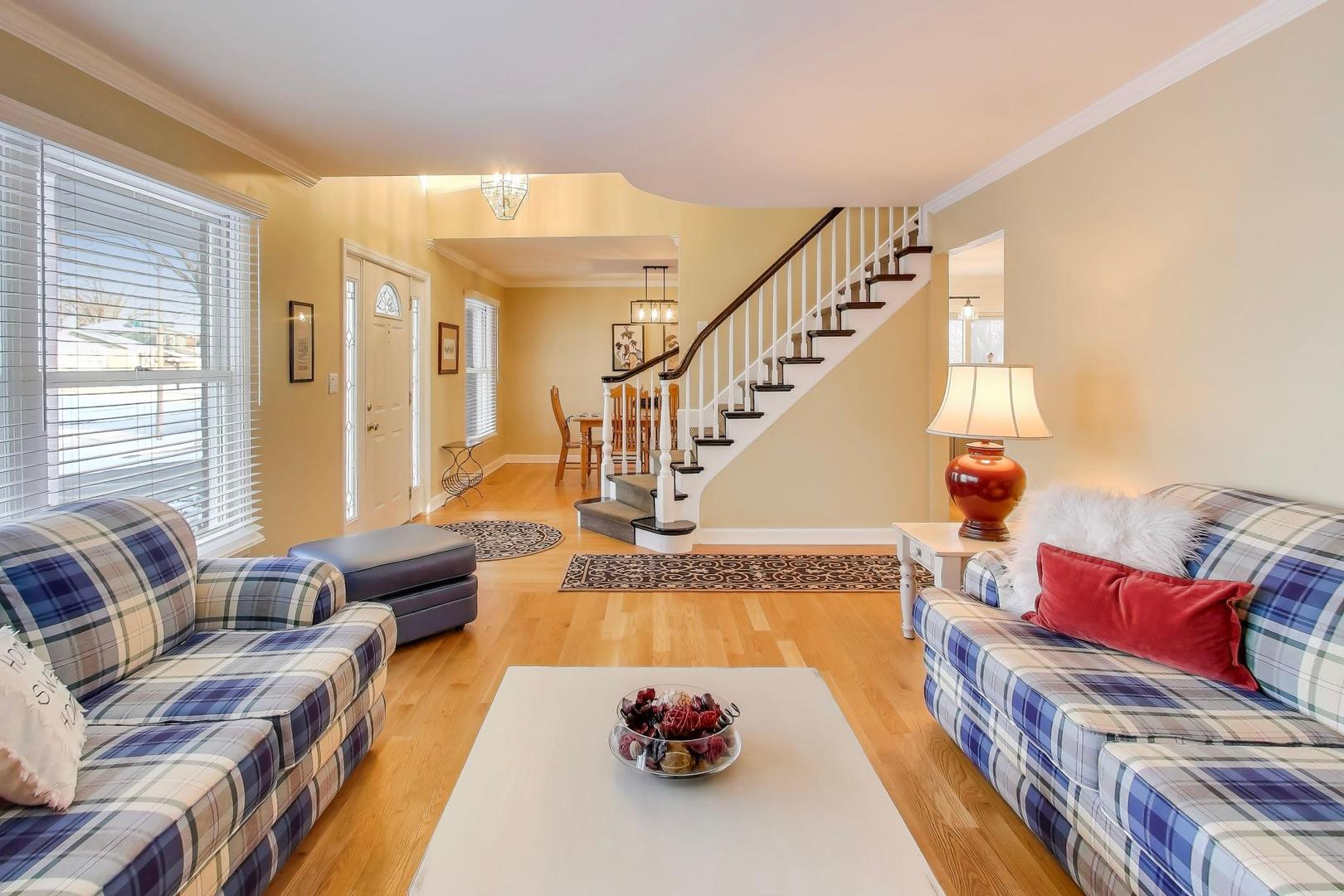 436 N Stark Drive, Palatine, IL 60074