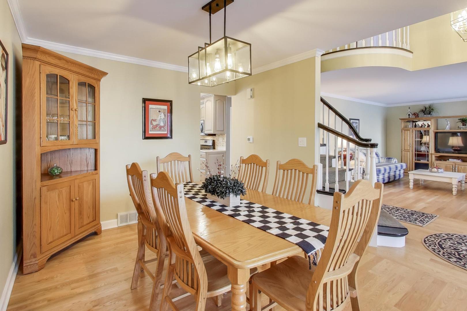 436 N Stark Drive, Palatine, IL 60074