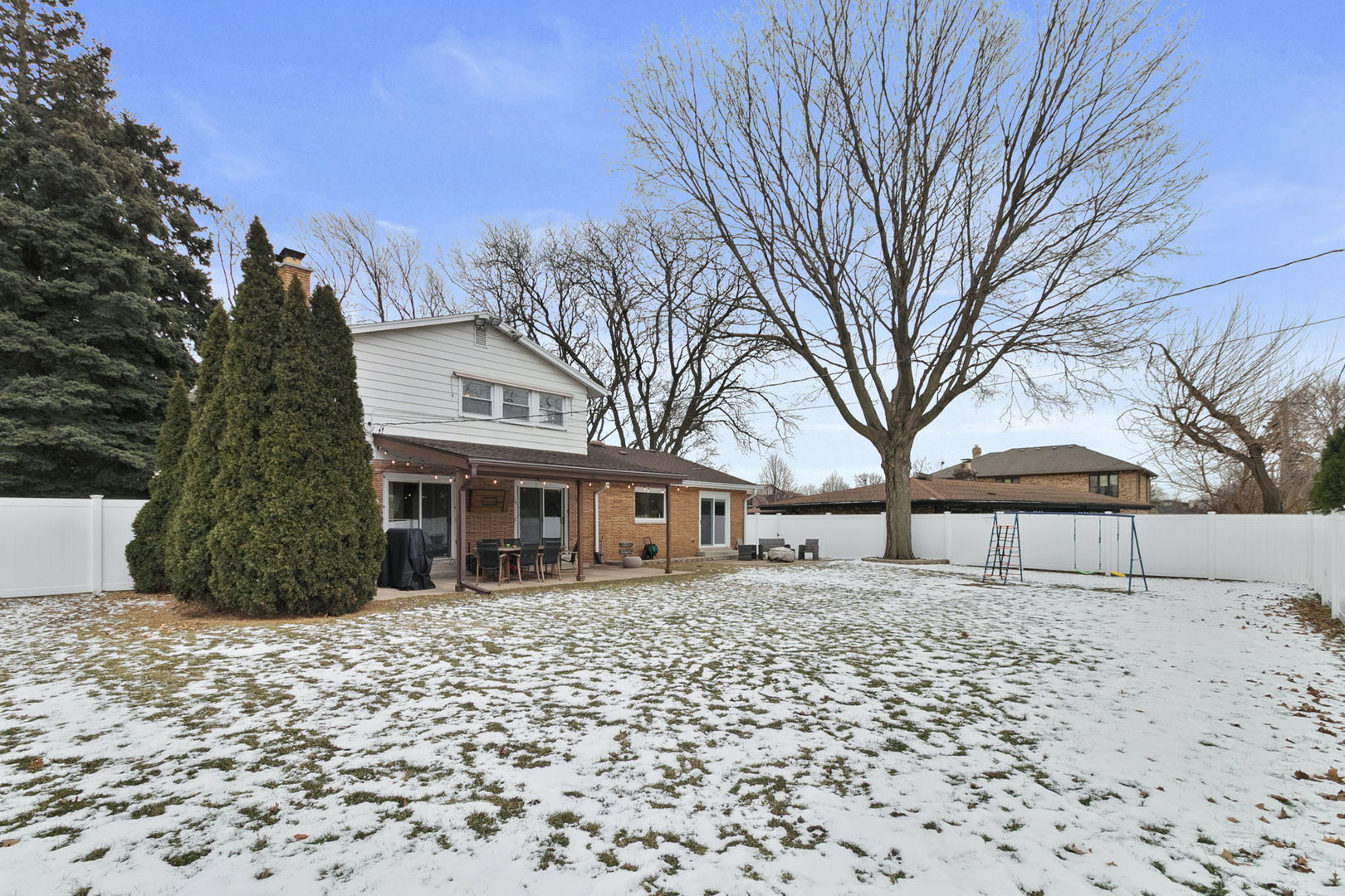 9212 S Komensky Avenue, Oak Lawn, IL 60453