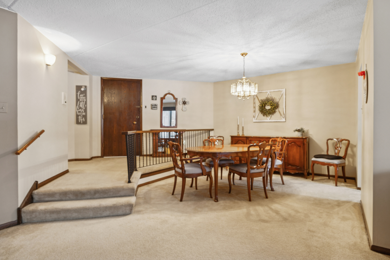 7930 W Lakeview Court #1B, Palos Heights, IL 60463