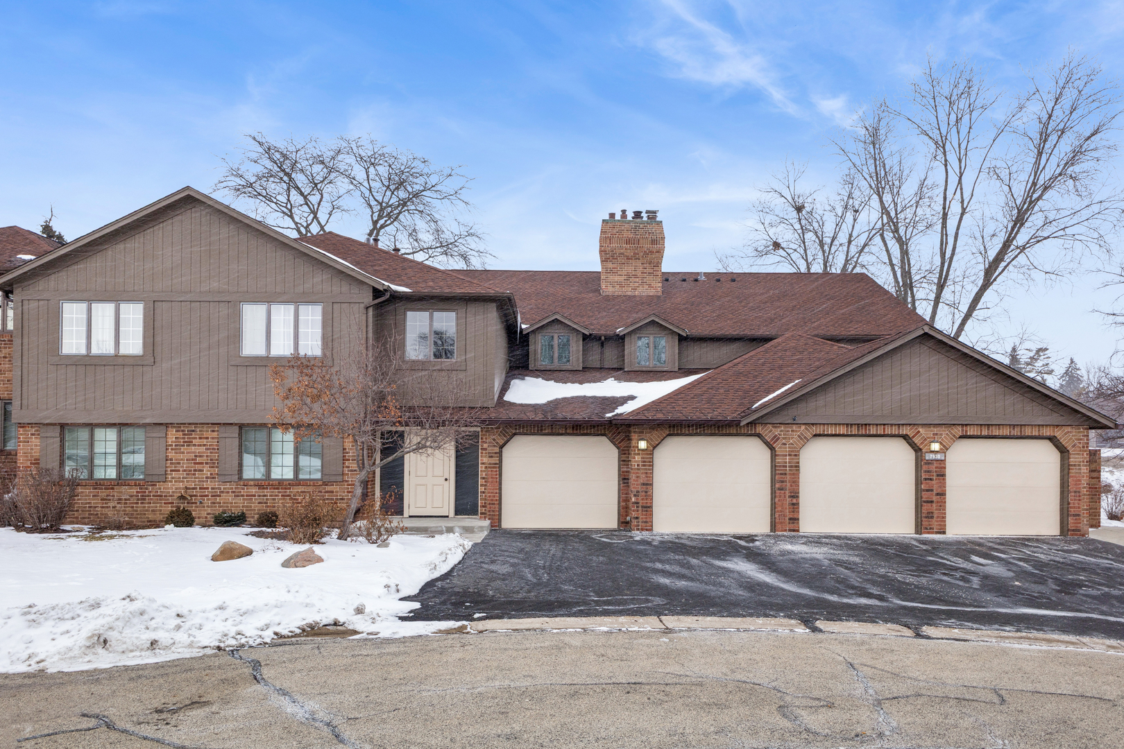 7930 W Lakeview Court #1B, Palos Heights, IL 60463