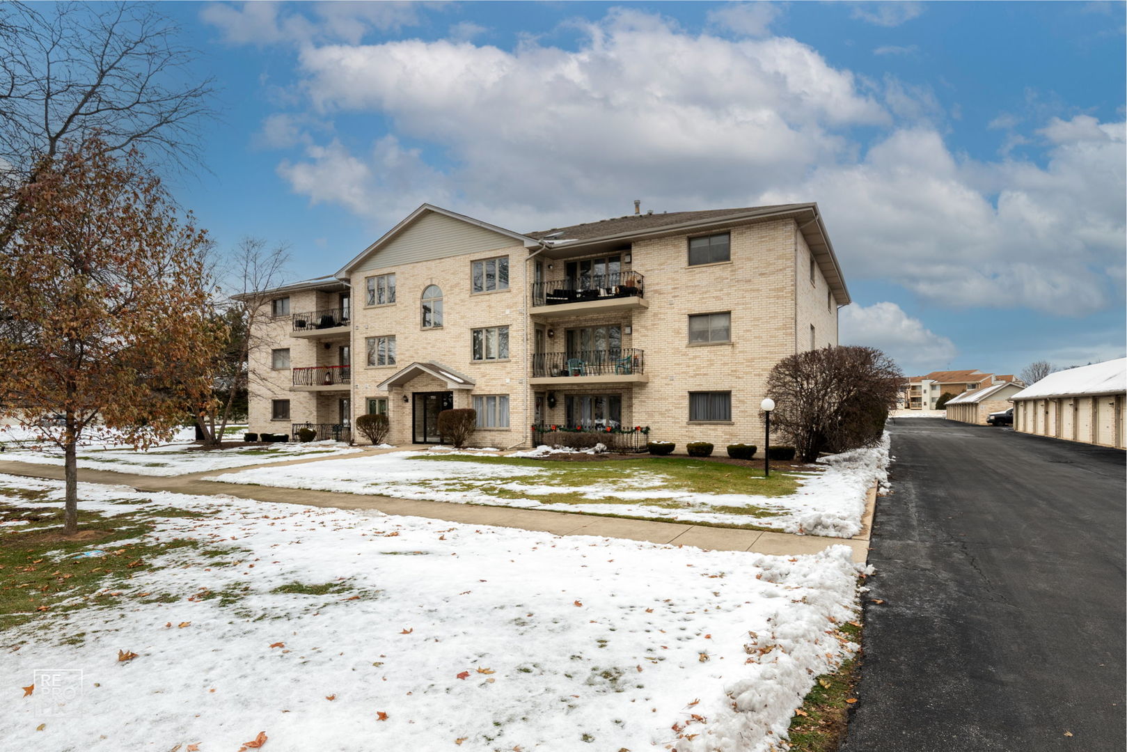 6640 183rd Street #3B, Tinley Park, IL 60477