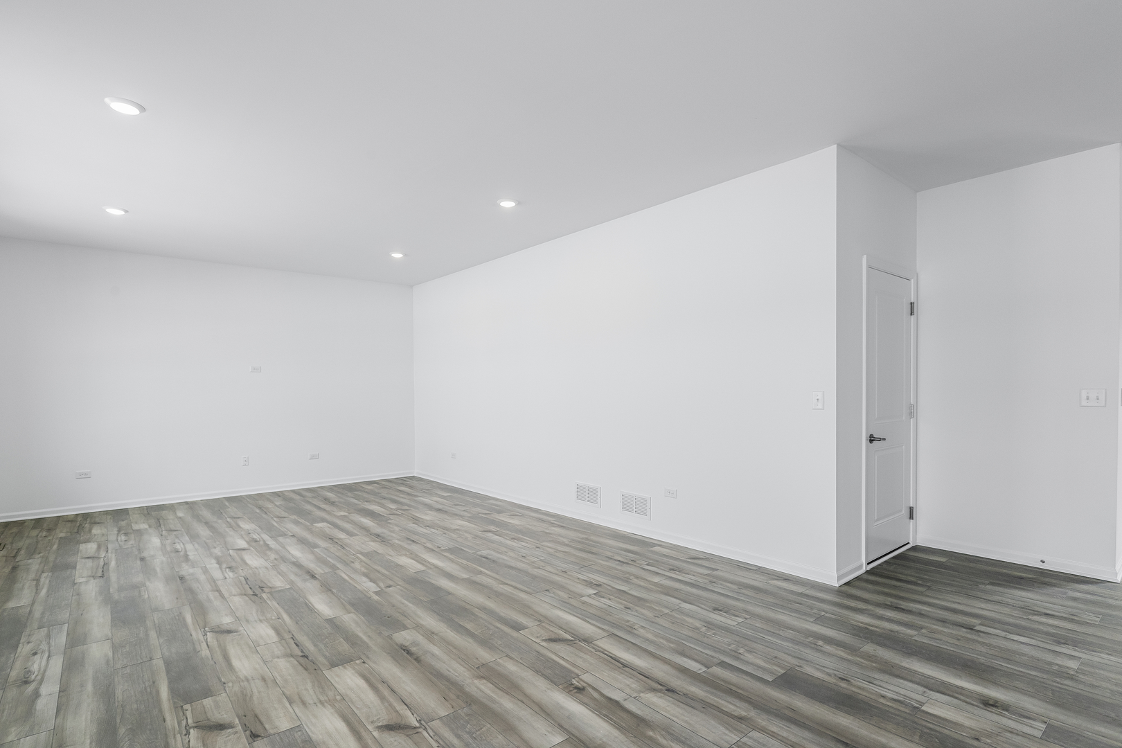 423 Hathaway Lane, Oswego, IL 60543