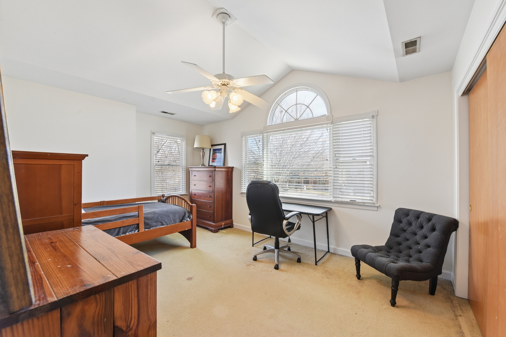 926 S Spring Avenue, La Grange, IL 60525