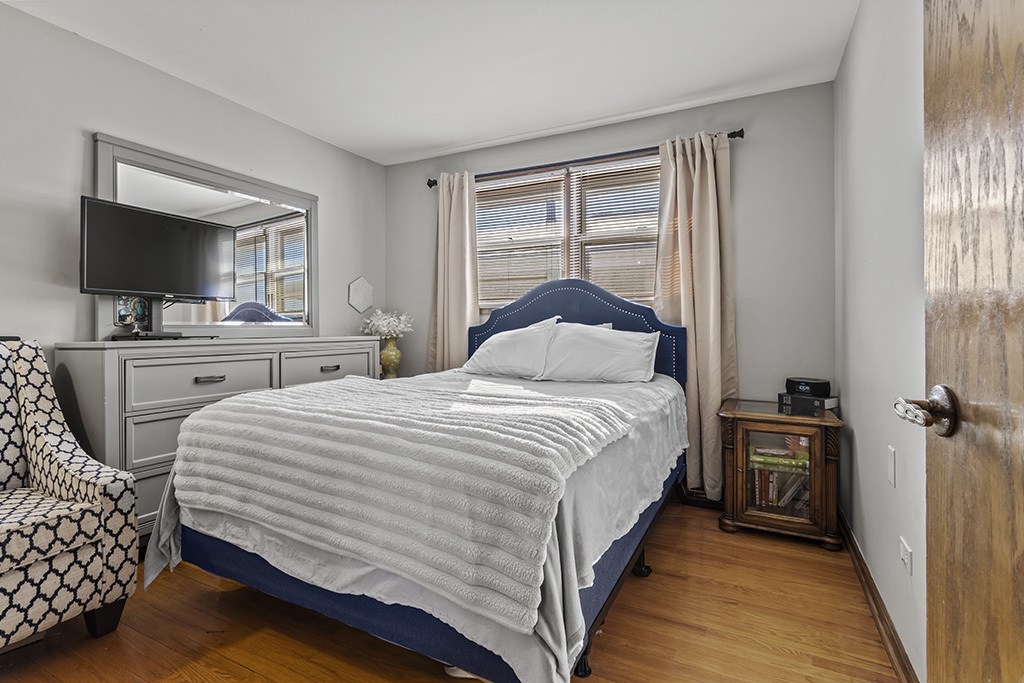 17374 Overhill Avenue, Tinley Park, IL 60477