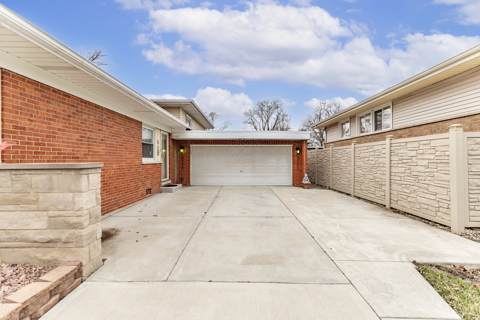 277 May Court, Chicago Heights, IL 60411