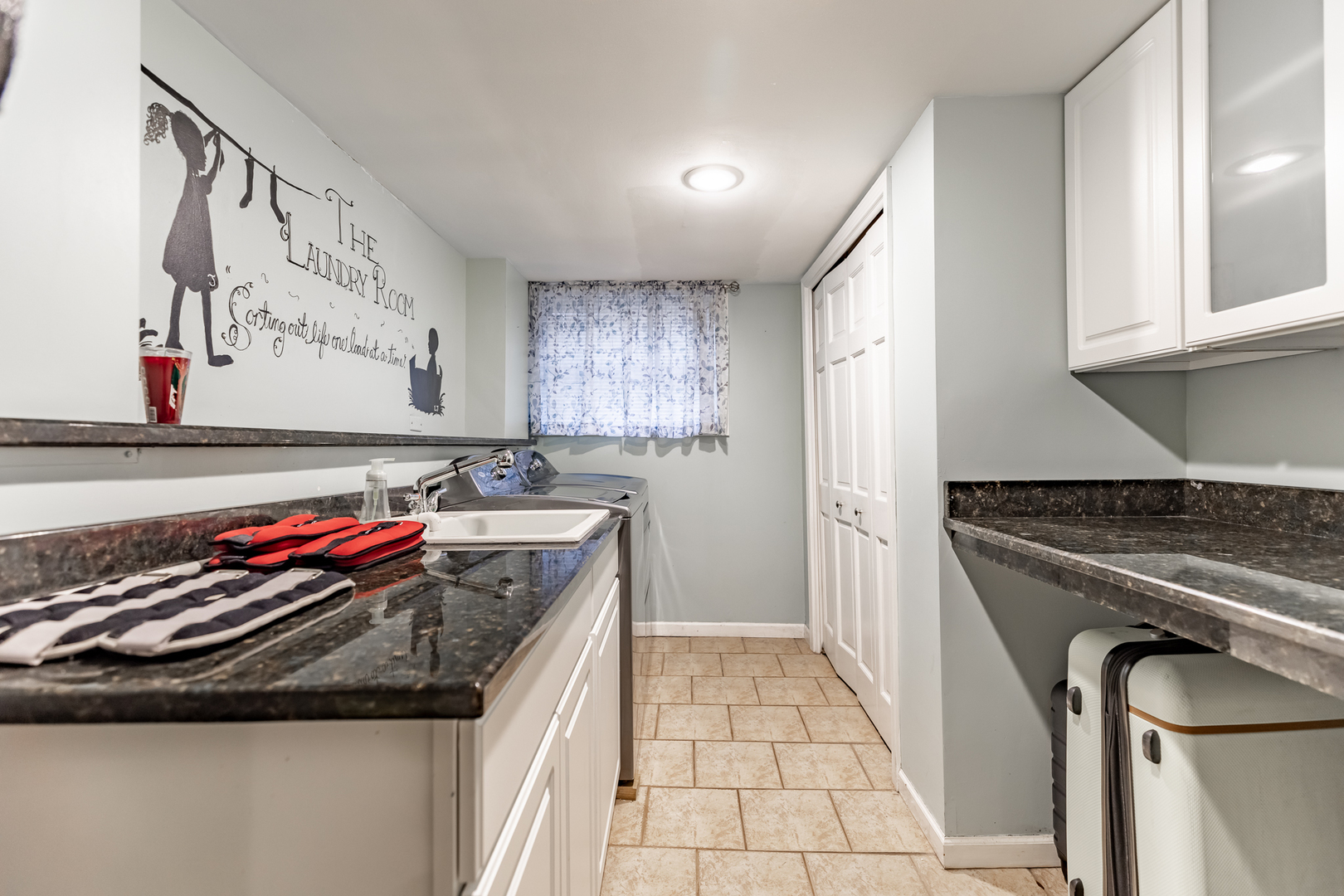 277 May Court, Chicago Heights, IL 60411