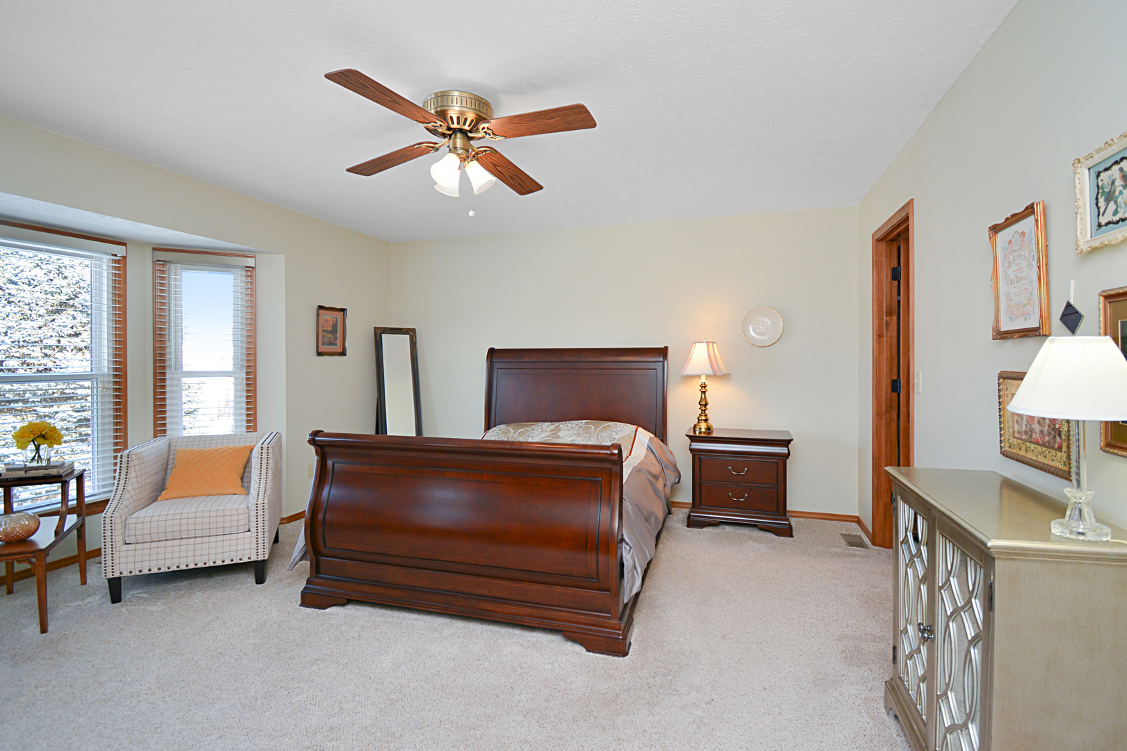 10 Cameron Court, Bloomington, IL 61704