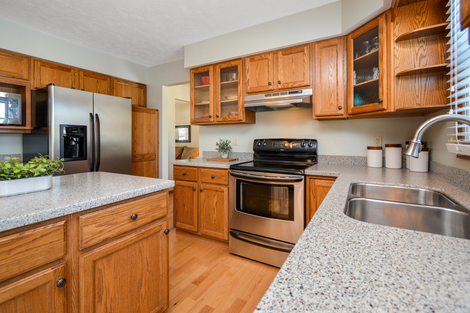 10 Cameron Court, Bloomington, IL 61704