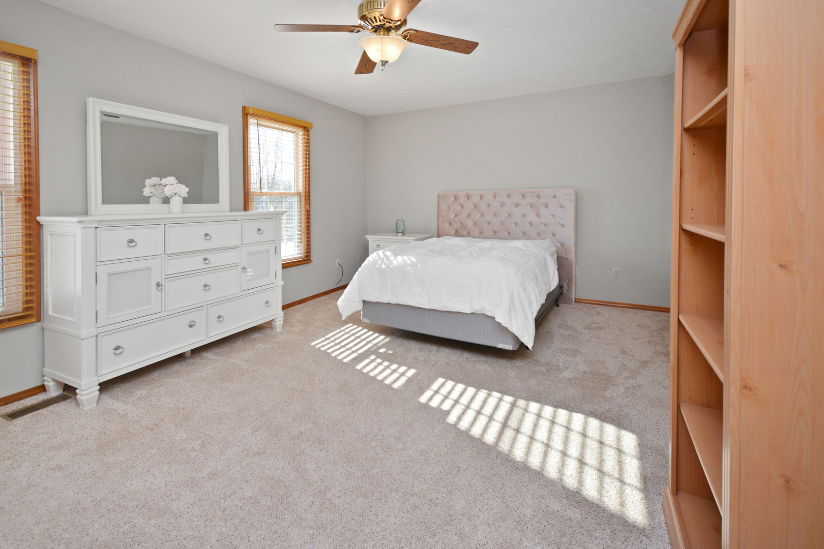 10 Cameron Court, Bloomington, IL 61704