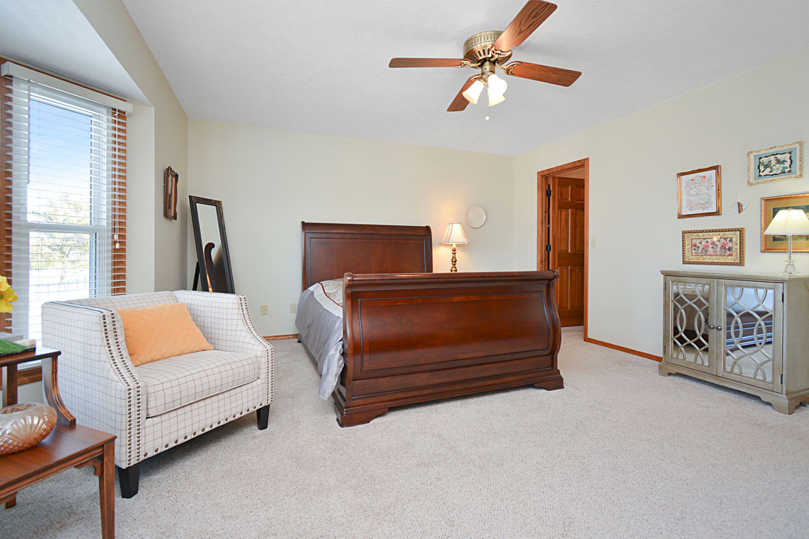 10 Cameron Court, Bloomington, IL 61704