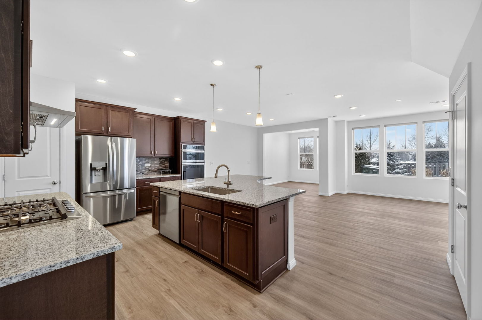 533 Watercress Drive, Aurora, IL 60504