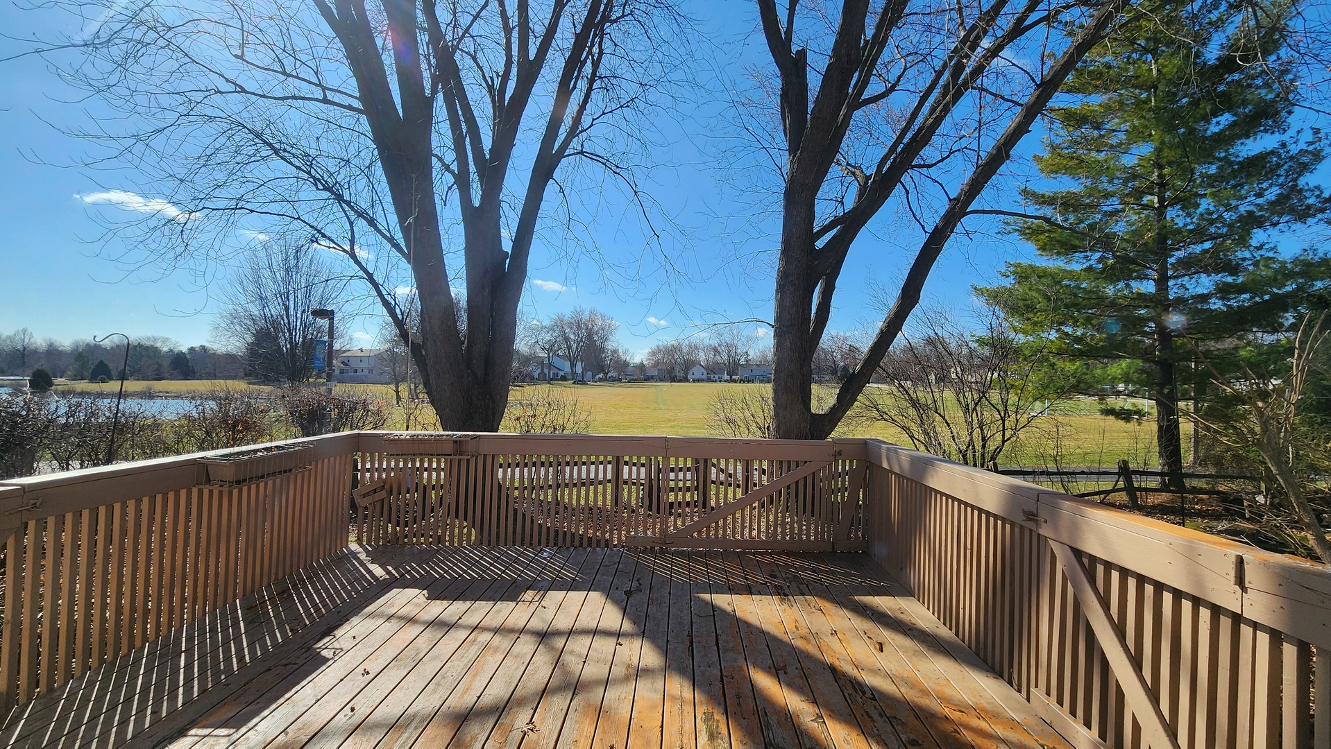 5 Castlegate Court, Vernon Hills, IL 60061