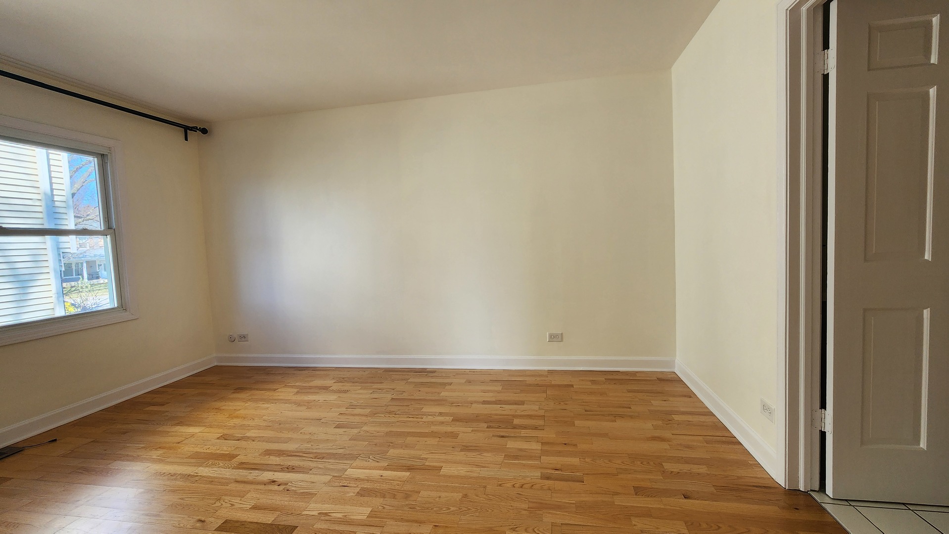 5 Castlegate Court, Vernon Hills, IL 60061