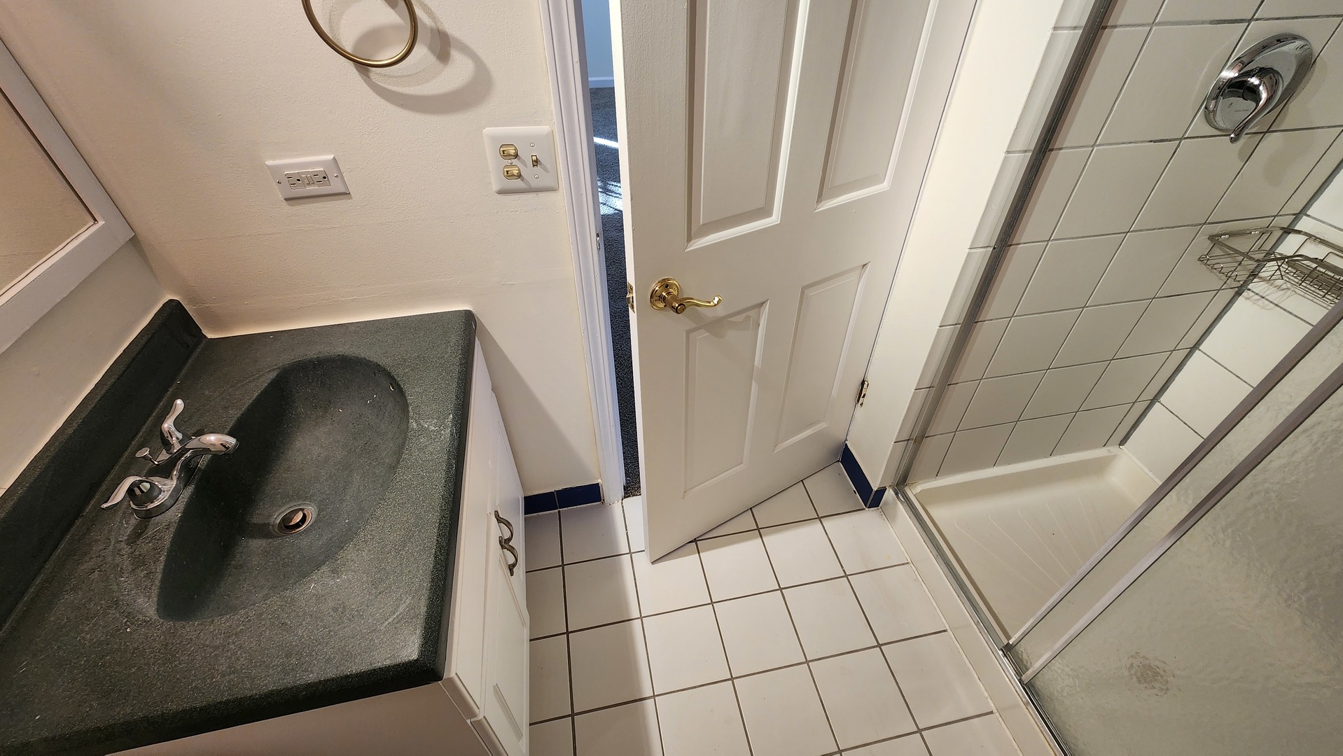 5 Castlegate Court, Vernon Hills, IL 60061