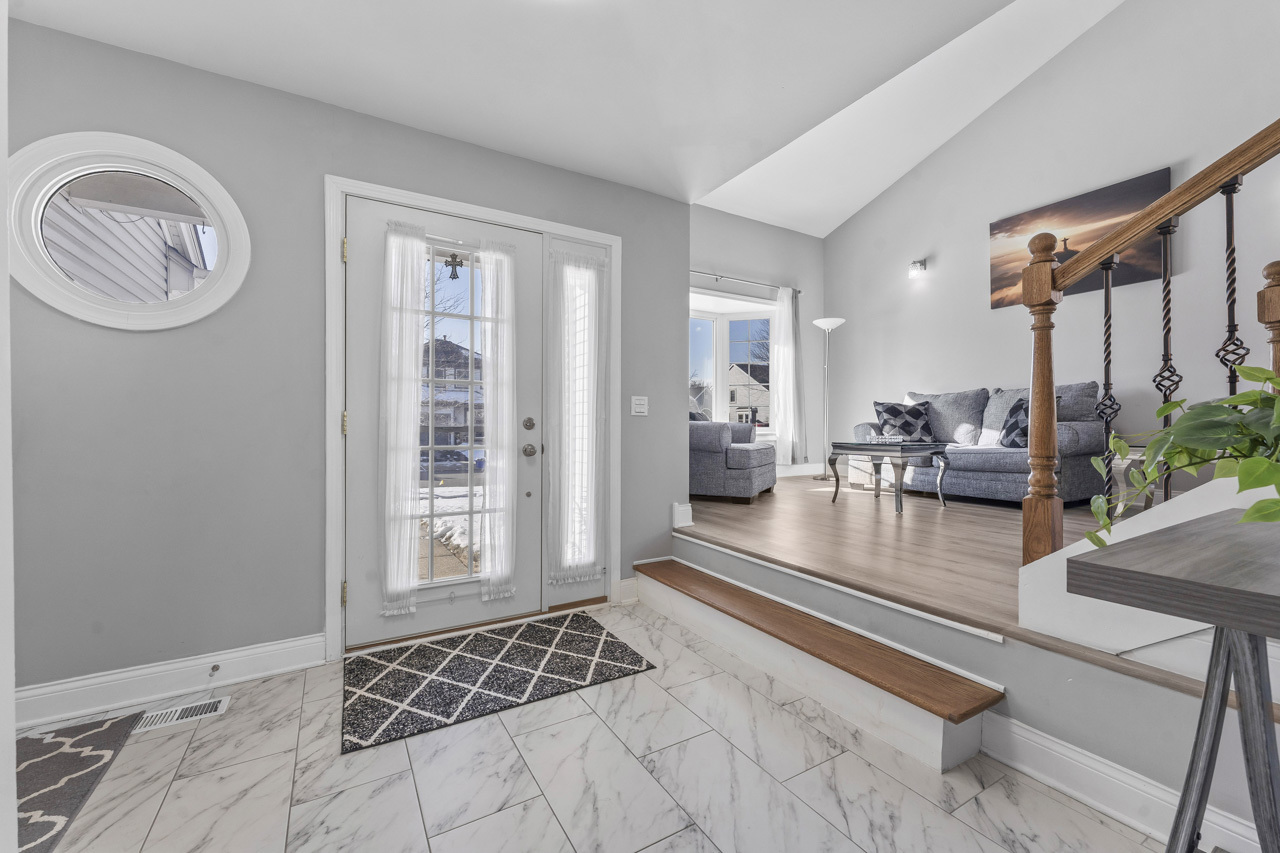 40 Jackson Lane, Streamwood, IL 60107