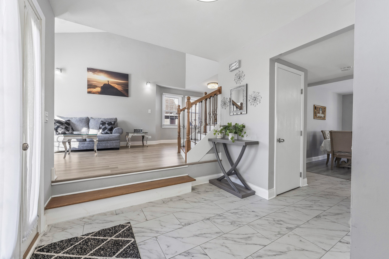 40 Jackson Lane, Streamwood, IL 60107