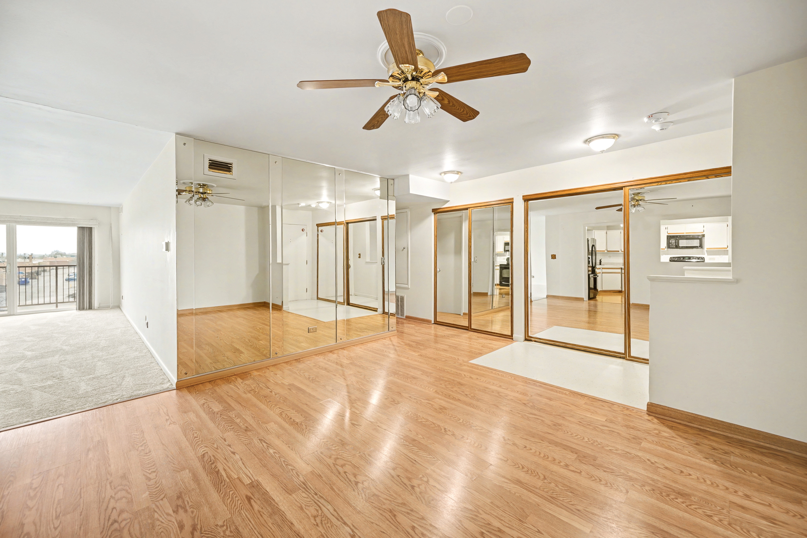 40 S Main Street #4A, Glen Ellyn, IL 60137