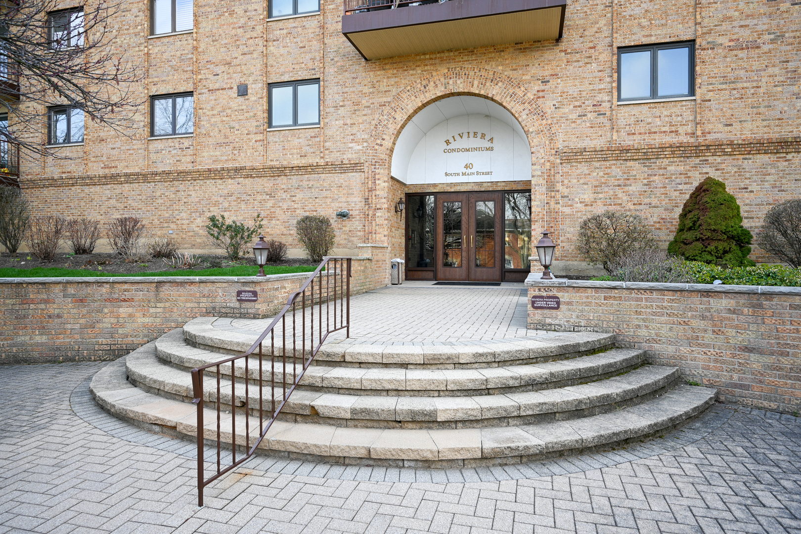 40 S Main Street #4A, Glen Ellyn, IL 60137