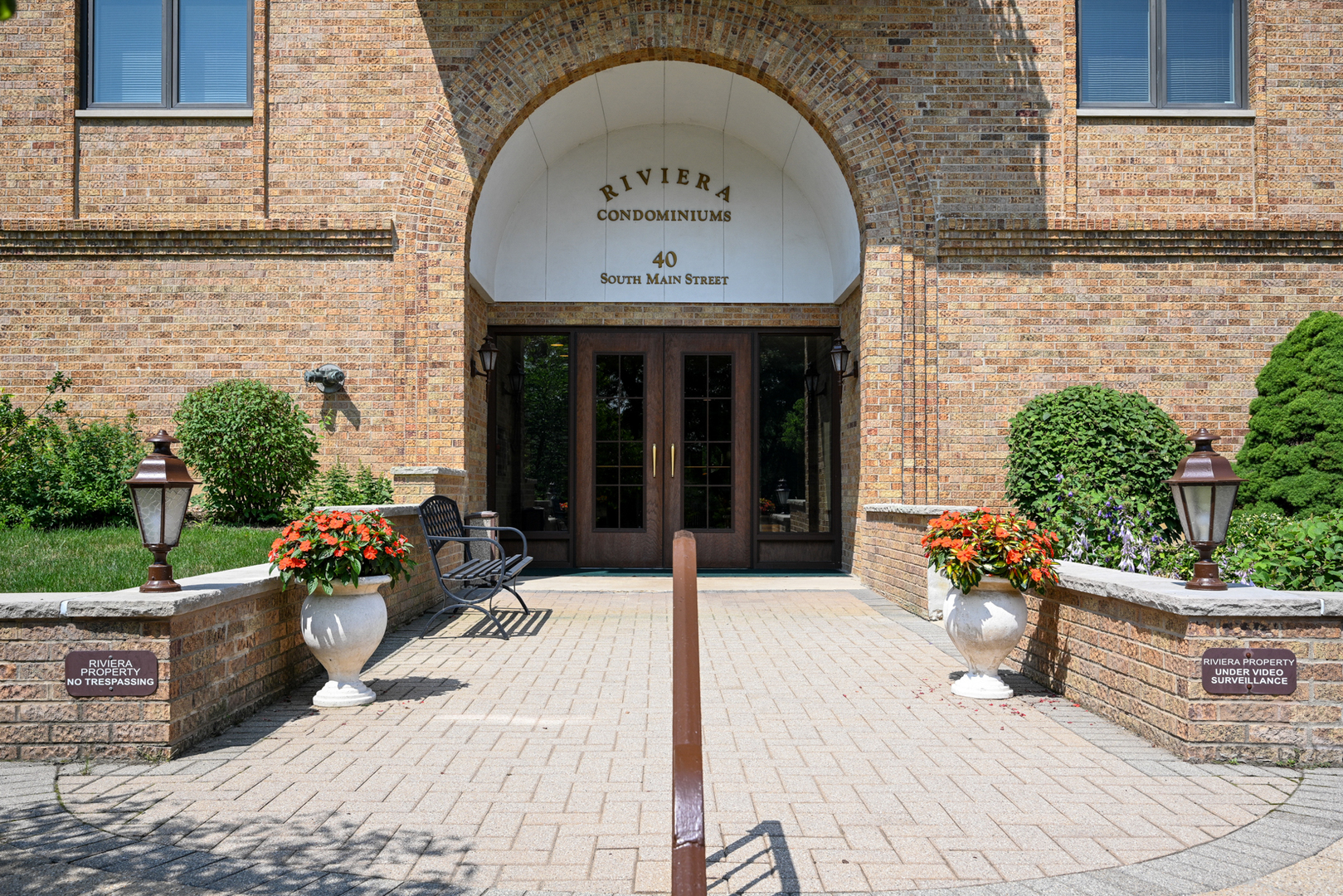 40 S Main Street #4A, Glen Ellyn, IL 60137