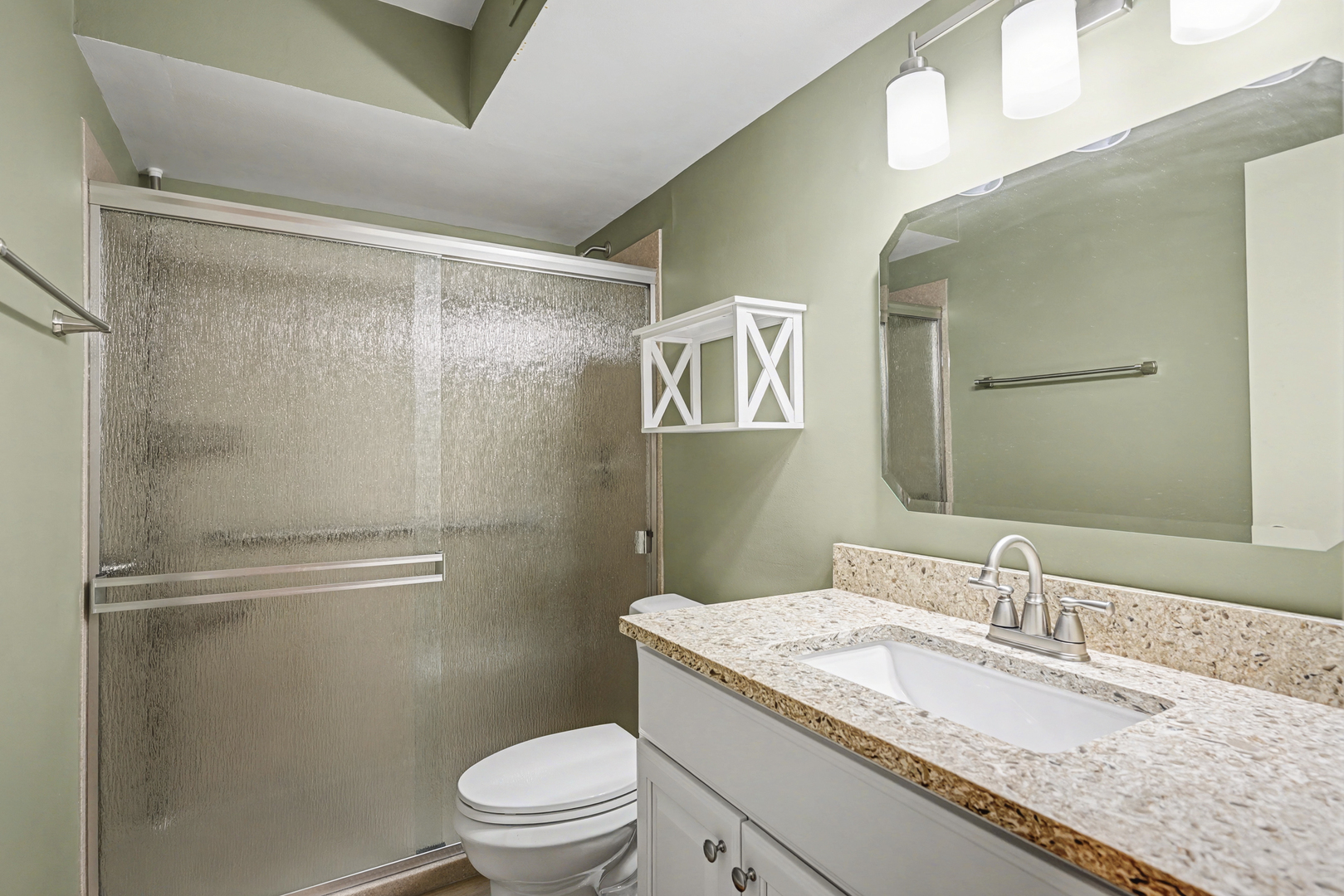 40 S Main Street #4A, Glen Ellyn, IL 60137