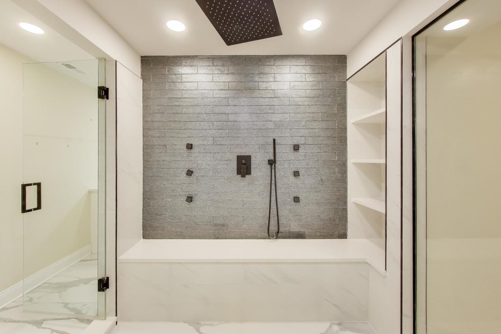 26225 N Hickory Road, Mundelein, IL 60060