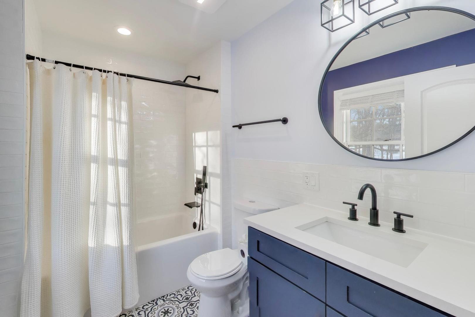 26225 N Hickory Road, Mundelein, IL 60060