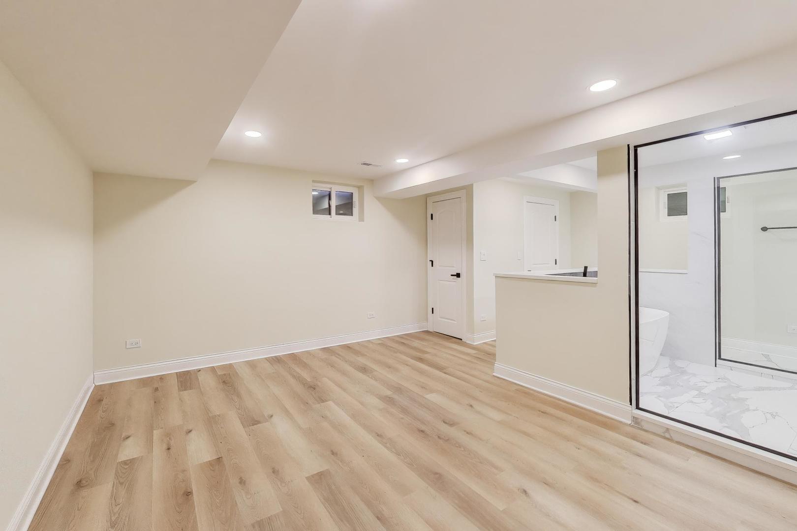 26225 N Hickory Road, Mundelein, IL 60060