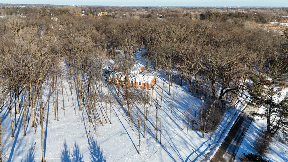 26225 N Hickory Road, Mundelein, IL 60060