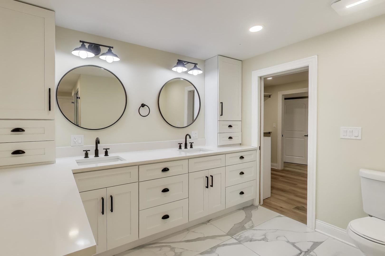 26225 N Hickory Road, Mundelein, IL 60060