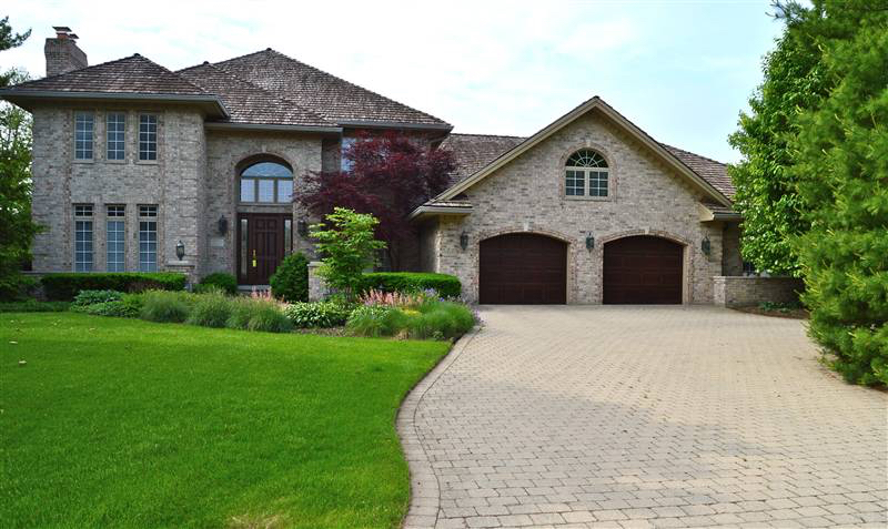 711 Berkshire Court, Downers Grove, IL 60516