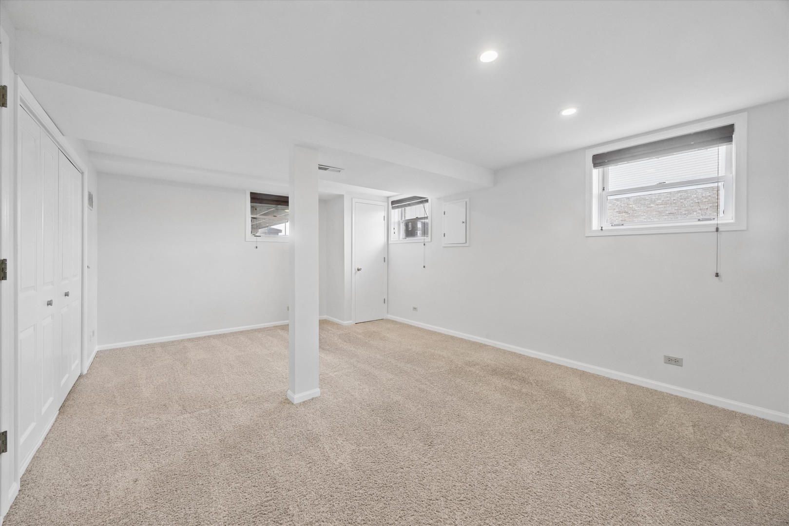 8708 Coventry Drive, Woodridge, IL 60517