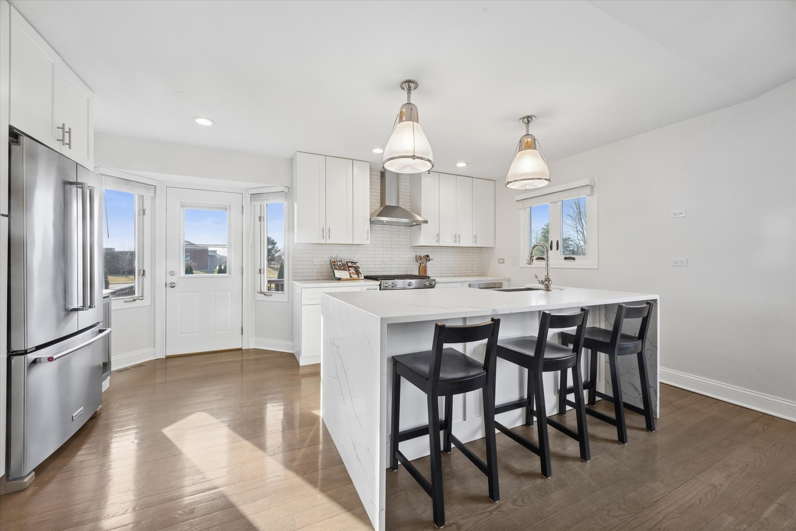 8708 Coventry Drive, Woodridge, IL 60517