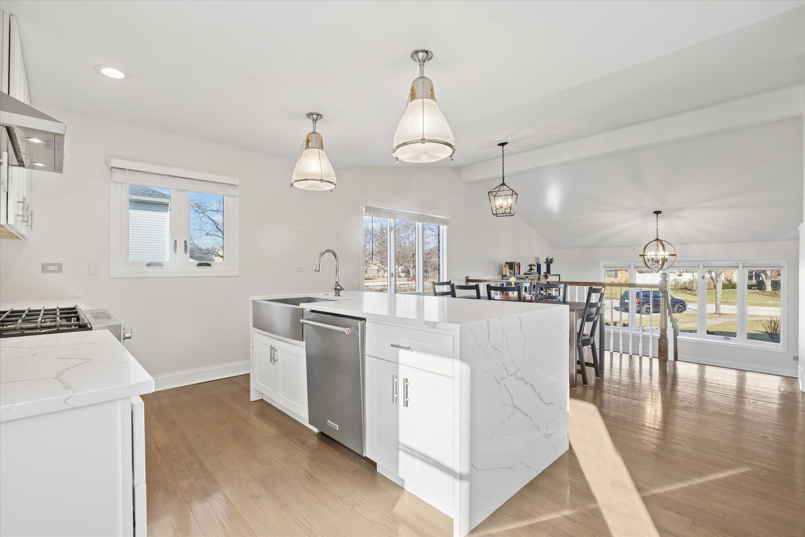 8708 Coventry Drive, Woodridge, IL 60517