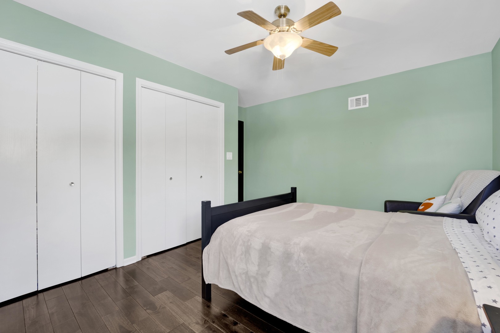 316 S Redfield Court, Park Ridge, IL 60068