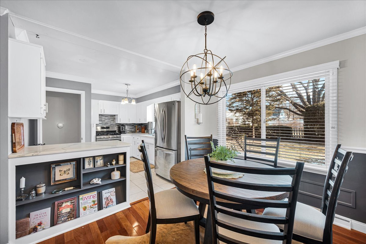 9 Ethell Parkway, Bloomington, IL 61701