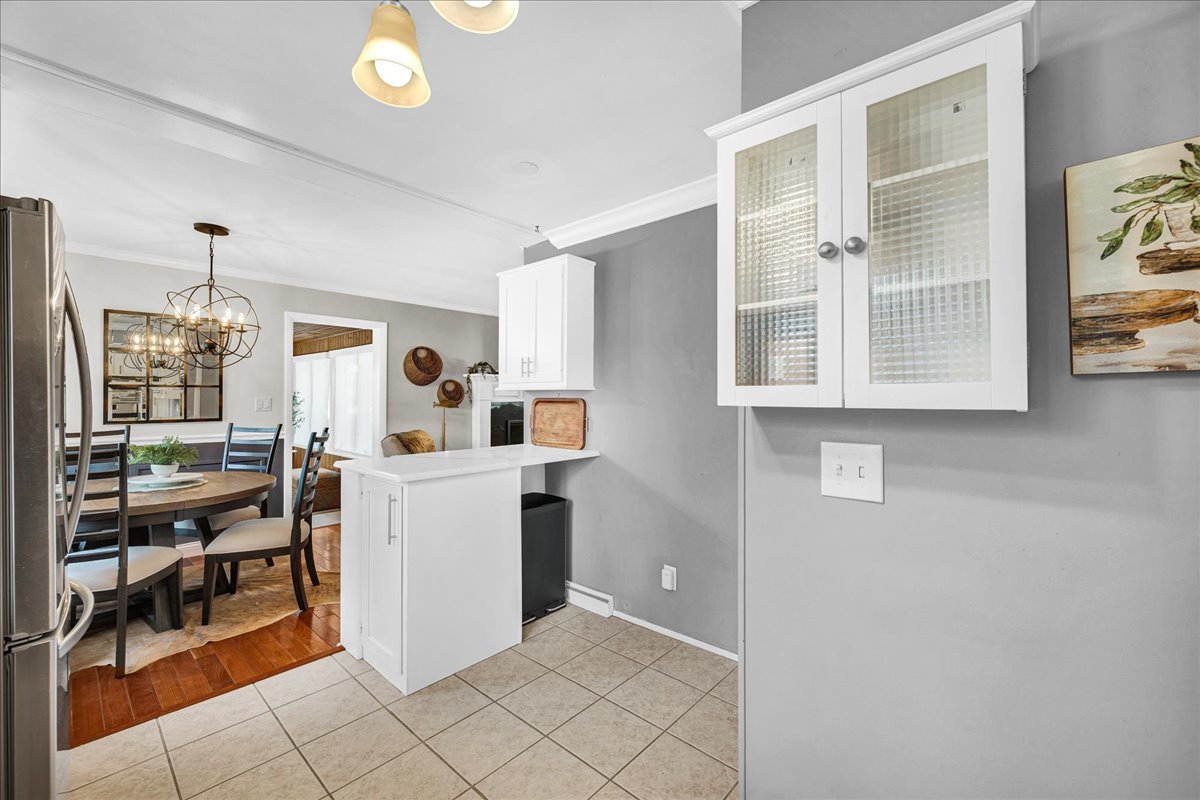 9 Ethell Parkway, Bloomington, IL 61701