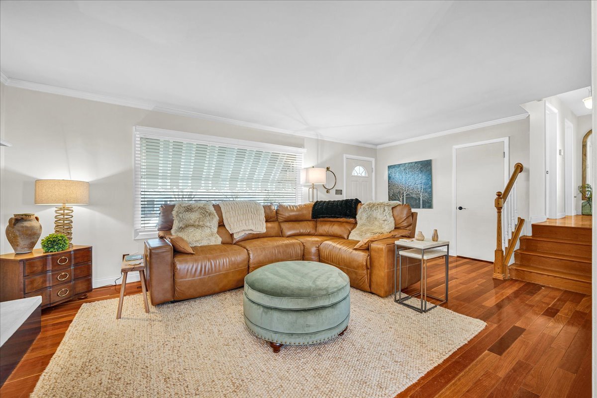 9 Ethell Parkway, Bloomington, IL 61701