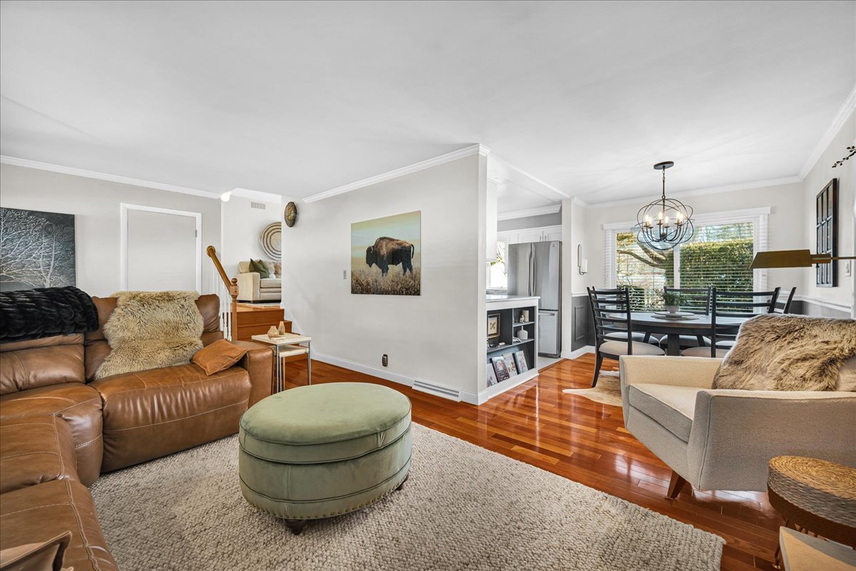 9 Ethell Parkway, Bloomington, IL 61701