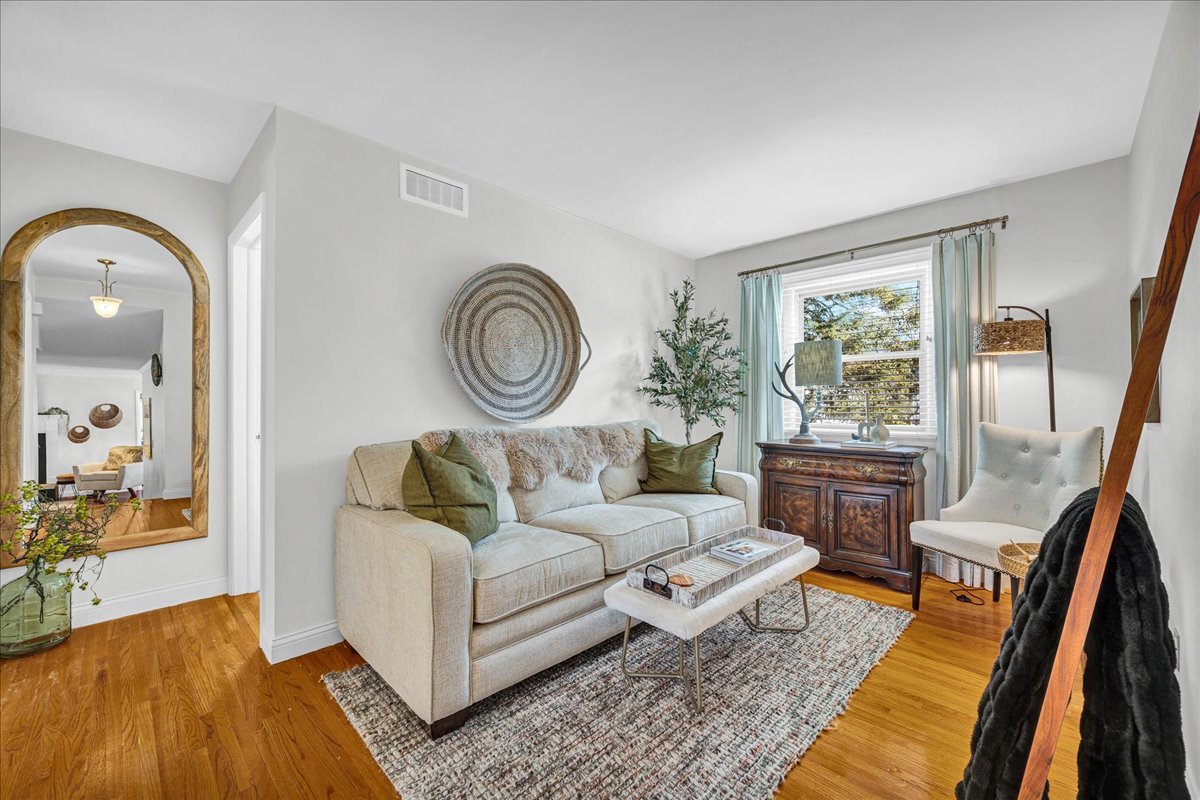 9 Ethell Parkway, Bloomington, IL 61701