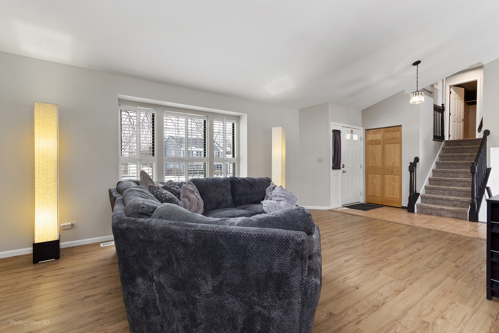 272 Village Lane, Bartlett, IL 60103