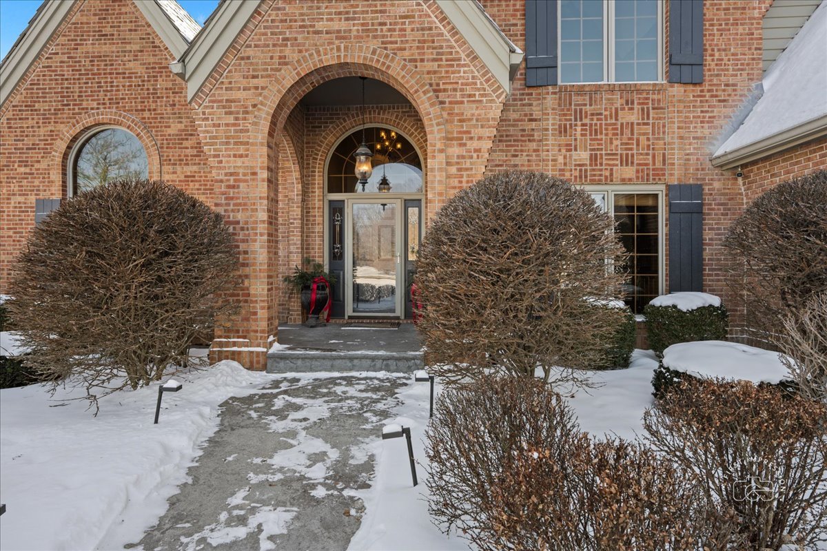 7N224 Whispering Trail, St. Charles, IL 60175