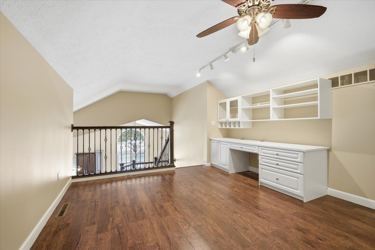 11 Spruce Court, Bloomington, IL 61704