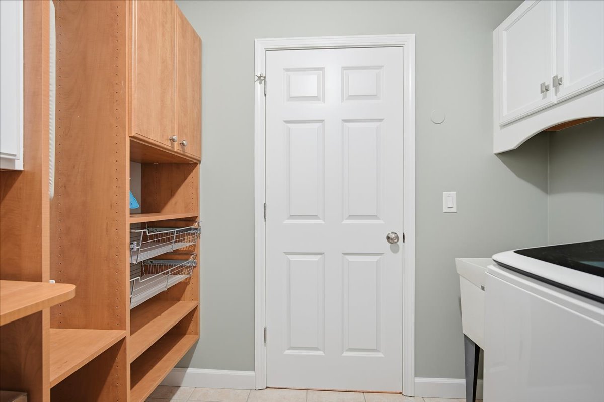 11 Spruce Court, Bloomington, IL 61704