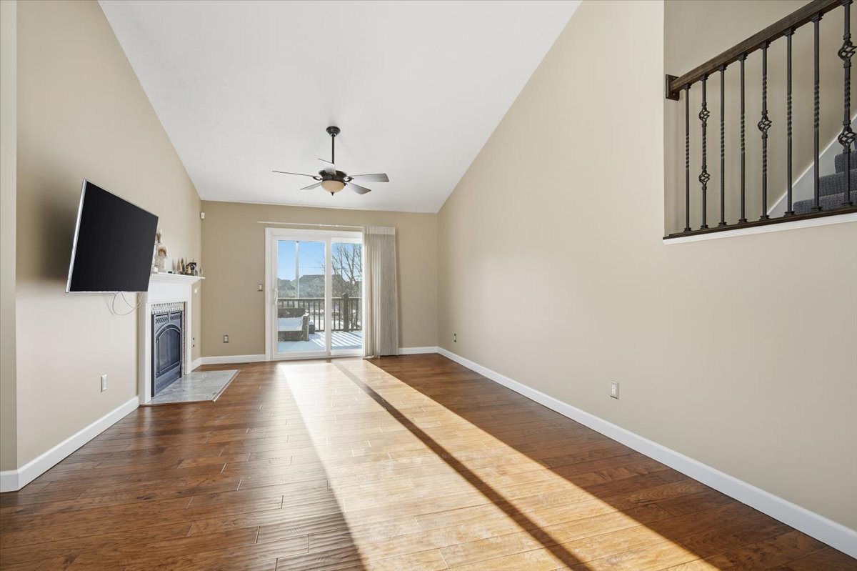 11 Spruce Court, Bloomington, IL 61704