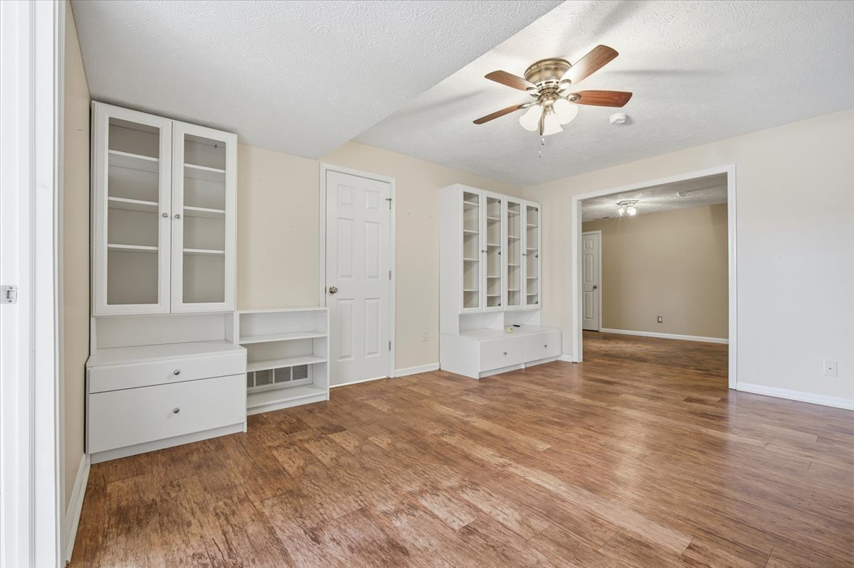 11 Spruce Court, Bloomington, IL 61704