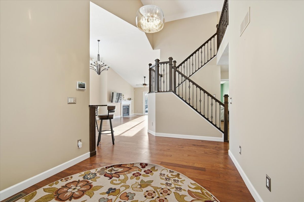 11 Spruce Court, Bloomington, IL 61704